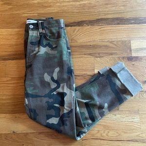 Re/done camo jeans
